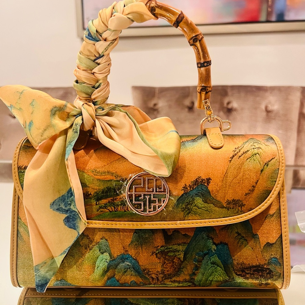100% Silk Handbag with Chinese Painting